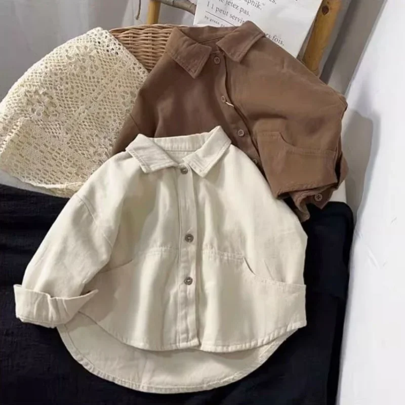 

Детская блузка для девочек и мальчиков от 2 до 6 лет, корейская детская одежда, 2025 г., хлопковая однотонная рубашка с длинными рукавами для мальчиков, свободная повседневная рубашка