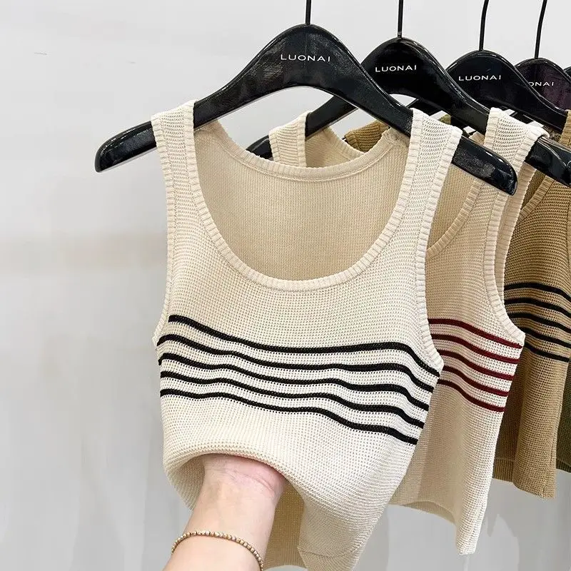 

Женский вязаный свитер без рукавов с круглым воротником, летний офисный женский полосатый жилет, повседневный трикотаж, корейский шикарный элегантный наряд D58