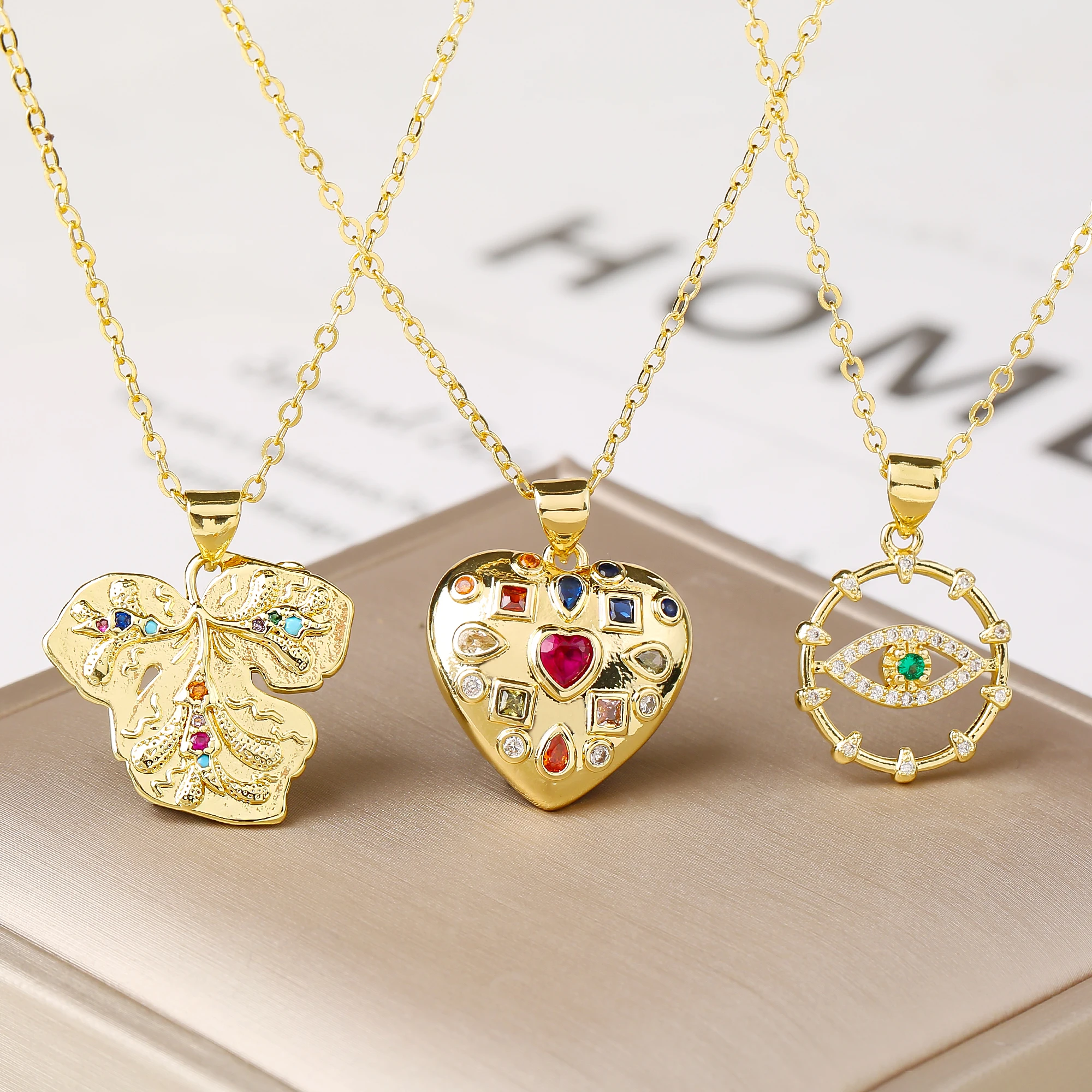 Trendy Gold Color Butterfly Heart Leaf Pendant Necklace for Women Shiny Zircon Chain Choker Cute Romantic Jewelry Gift for Girls