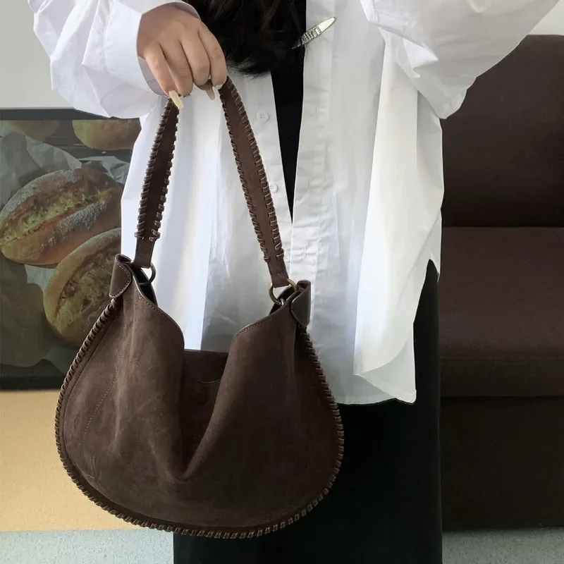 Autumn and Winter Vintage Women\'s Bag Large Capacity Suede Shoulder Bag Solid Color Simple Casual Commuter Bag Retro Handbags