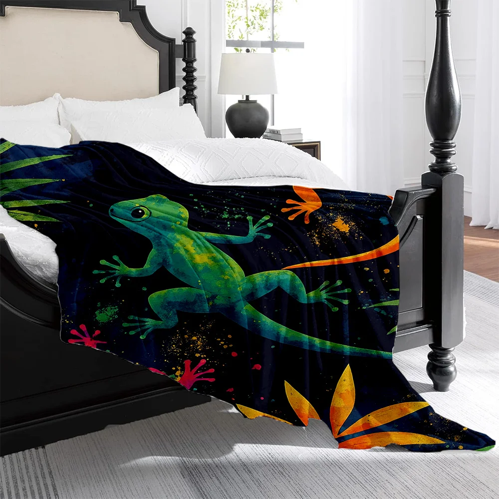 1pc Tropical Gecko Print Flannel Blanket - Soft, Warm, and Durable All-Season Bedspread with Vibrant Lizard & Palm Tree Design