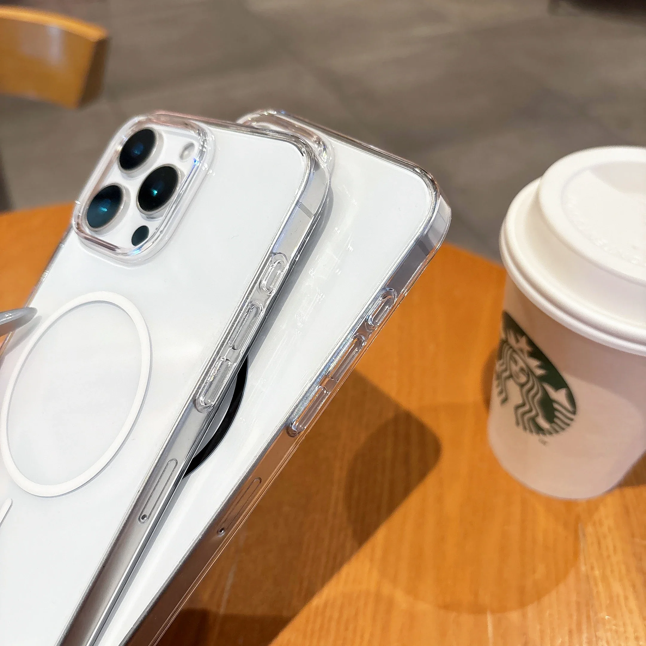 حافظة هاتف شفافة ورقيقة للغاية لهاتف Magsafe لهاتف آيفون 16 15 14 Plus 13 12 Pro Max غطاء كريستال مغناطيسي للشحن اللاسلكي ﻿