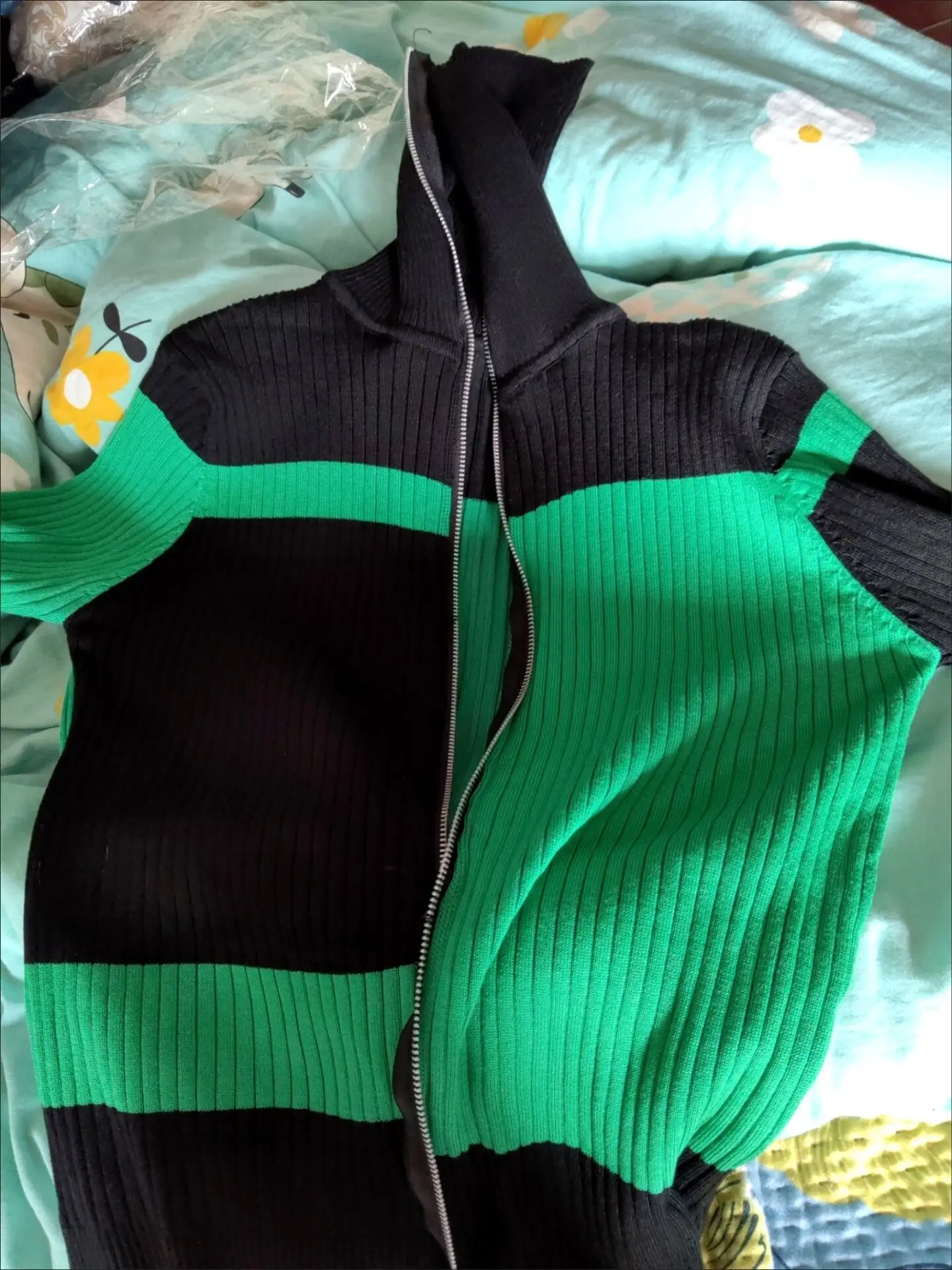 Modna Dzianinowa Kurtka Damska Jesień 2025 Paski Wąski Płaszcz Prosty Kontrastowy Kolor Uniwersalny Rozpinany Kardigan Damskie Bluzki 756