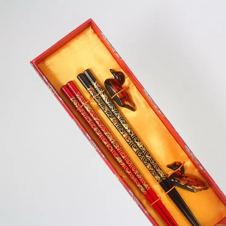 Japanese Chopsticks Set Gift Box Wooden Chopsticks Sushi Chop Sticks Chinese Style Handicrafts Wedding Gift Korean Tableware