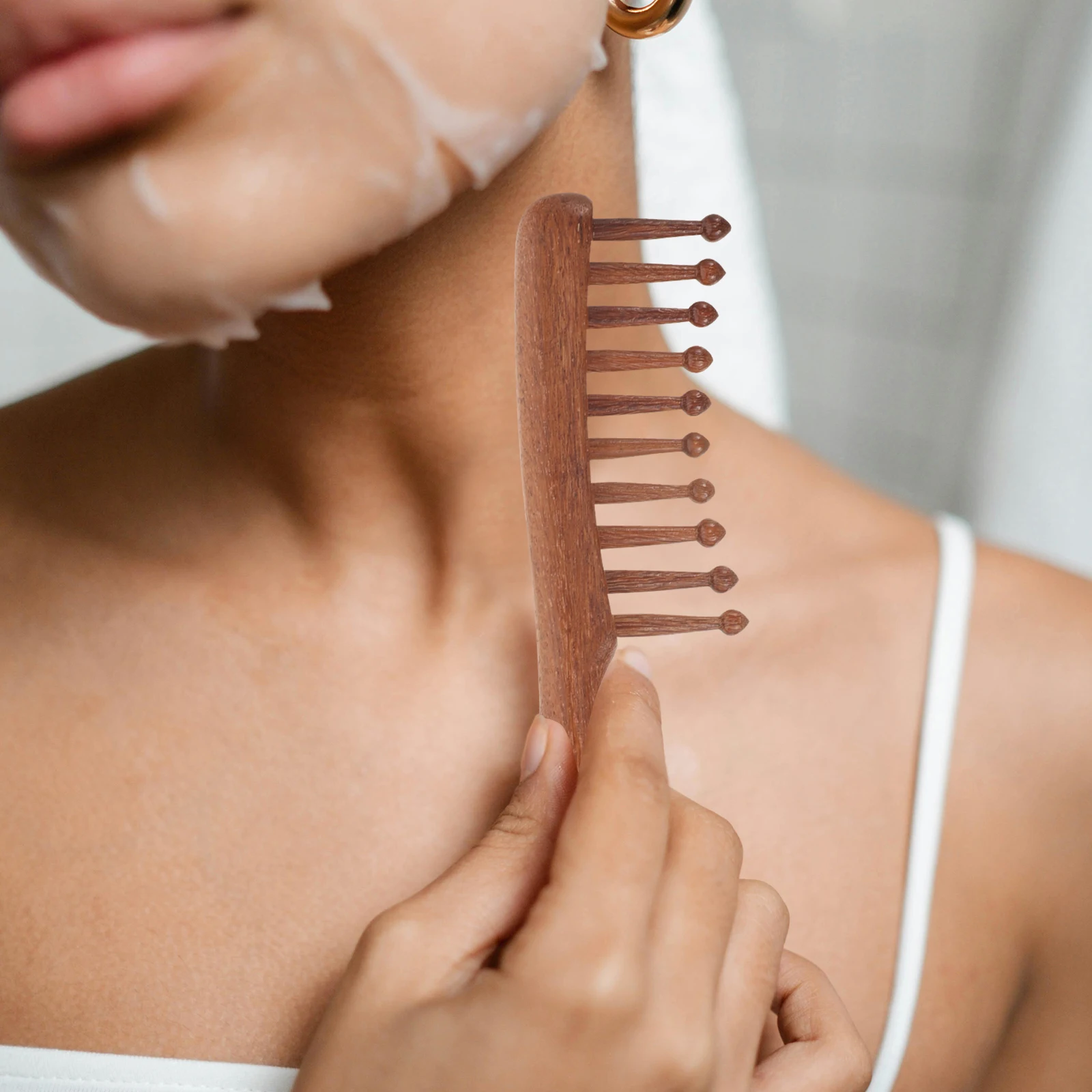 

Natural Ebony Wood Scalp Massager Comb Wide Tooth Anti-Static Detangler for Hair Care Massage Blood Circulation Acupressure