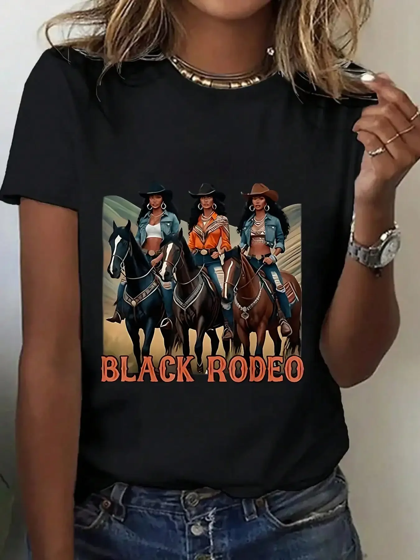 Camiseta feminina preta com estampa de rodeio – 100% algodão, camiseta casual respirável de manga curta com design de cowgirl e corrida de cavalos