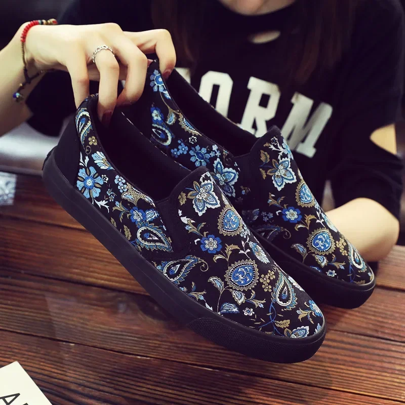 New Autumn Floral Trend Casual Korean Lazy Shoes Low-help Breathable Men\'s Classic Canvas Slip-On Shoes Sneakers Men