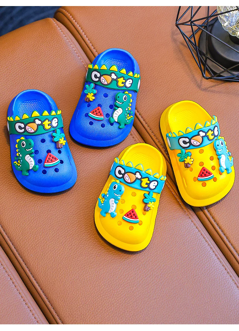 

New Summer Kids Clogs, Cute Fruit Pattern Closed-Toe Sandals for Baby Girls, Cartoon Lightweight Beach Slides
