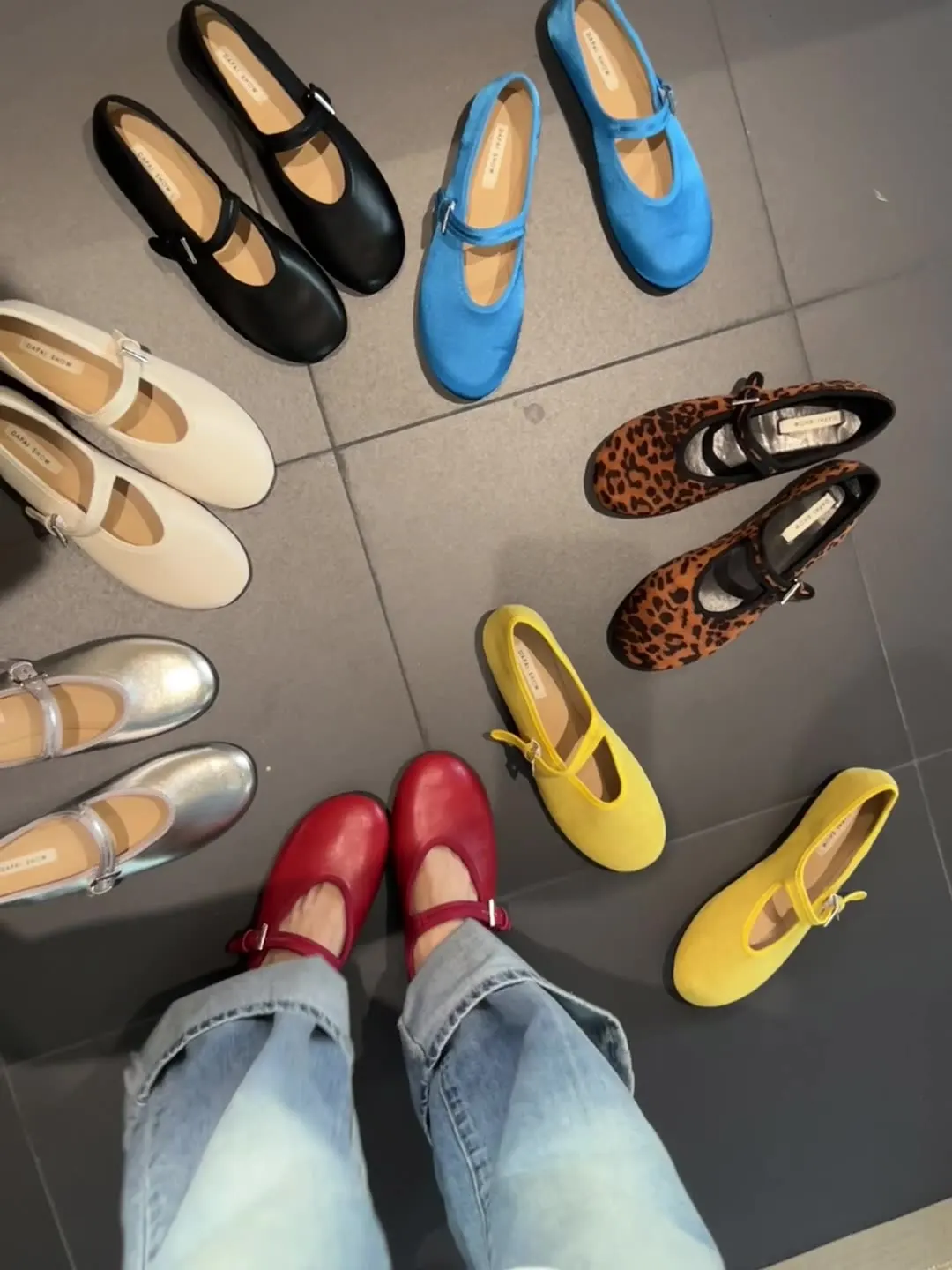 ラウンドトゥ韓国靴女性の靴カジュアルスニーカー浅い口オックスフォード女性のバレエフラット-2025-夏のレトロなドレス革