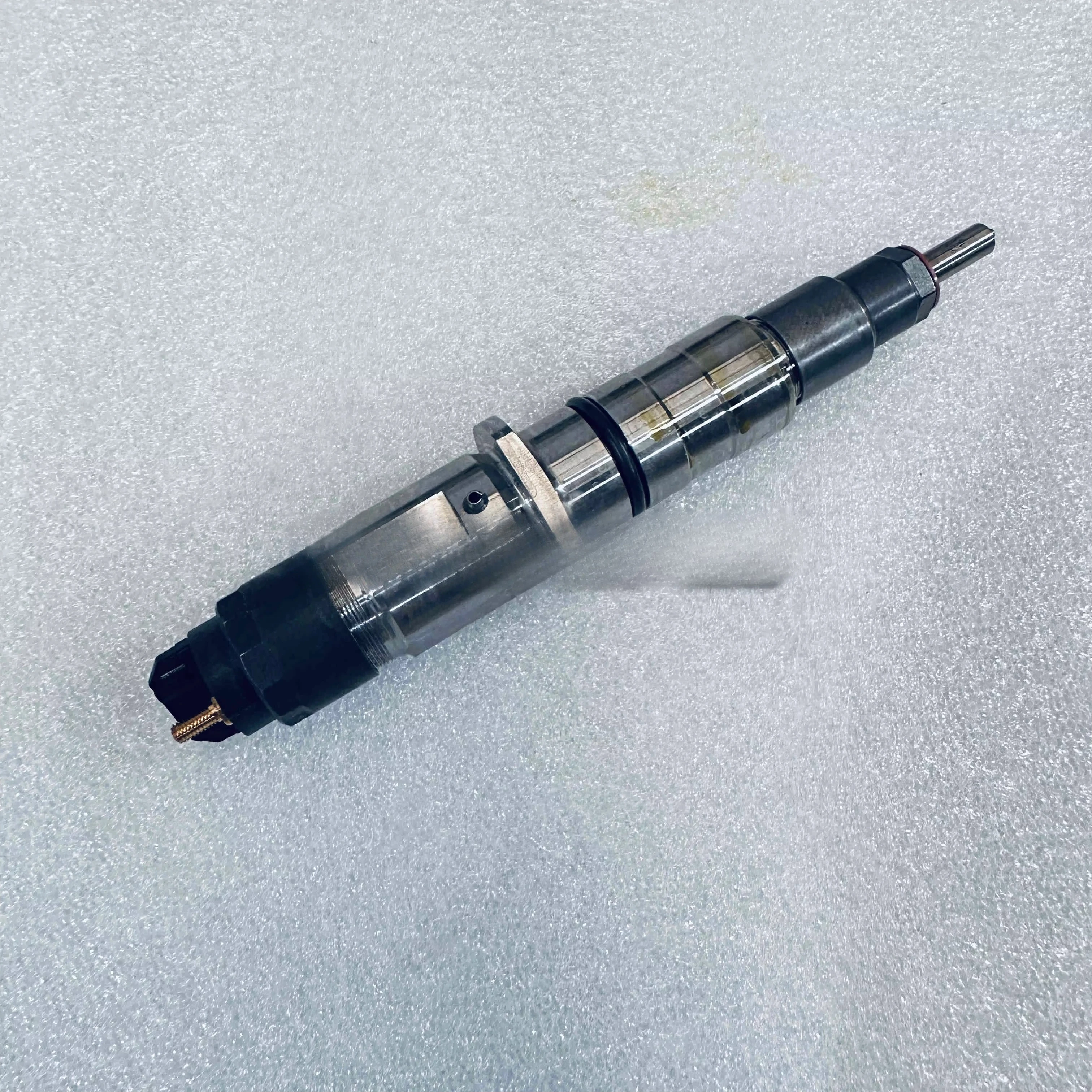 L8.9 ISLE أجزاء المحرك الكمون حاقن الوقود 4994541 0445120199 #2