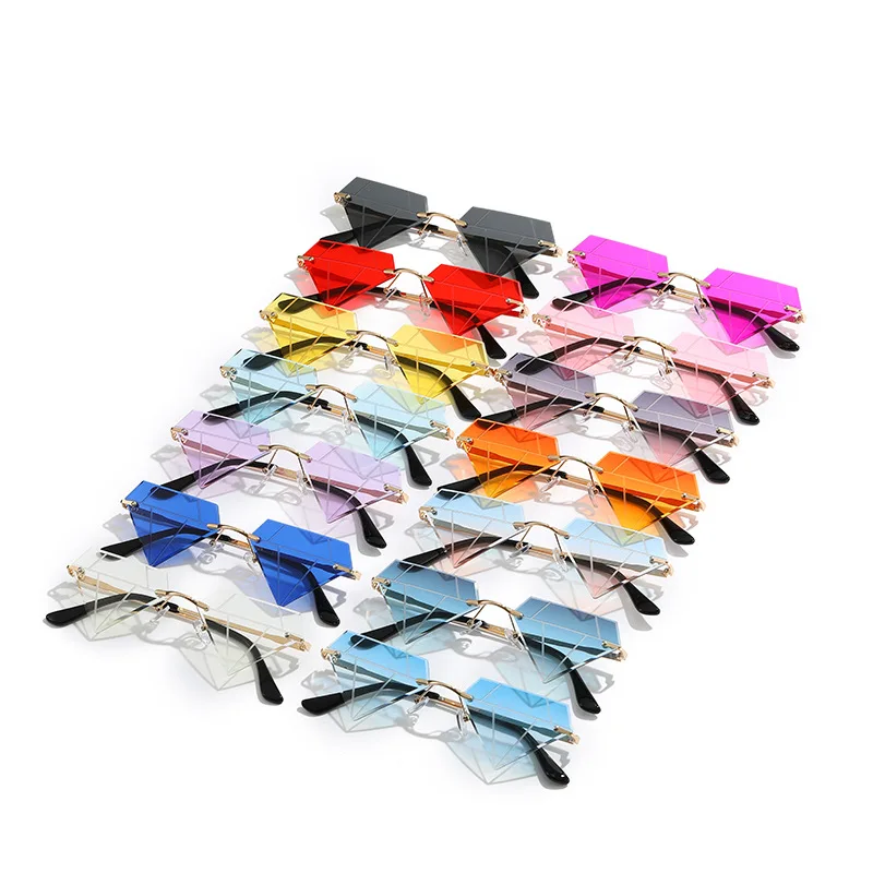 sunglasses wholesale European and American personalized small frame sunglasses live broadcast irregular funny diamond glasses