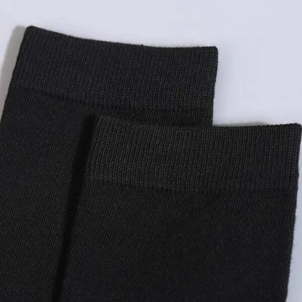 5-Paar Herren-Socken mit Rundhalsausschnitt, modisch, vielseitig, Schwarz, Weiß, Grau, mittlere Röhre, Streetwear, bequeme, atmungsaktive Freizeitsocken