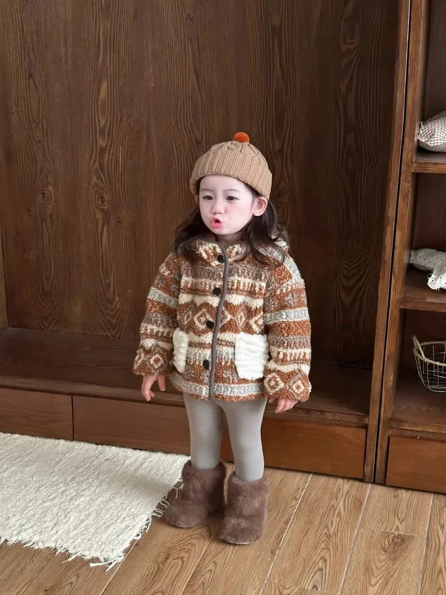 80-110 سنتيمتر الفتيات معطف صوف الضأن الخريف والشتاء نمط جديد الطفل أفخم سميكة قزم قبعة معطف الأطفال سترة قطن دافئة