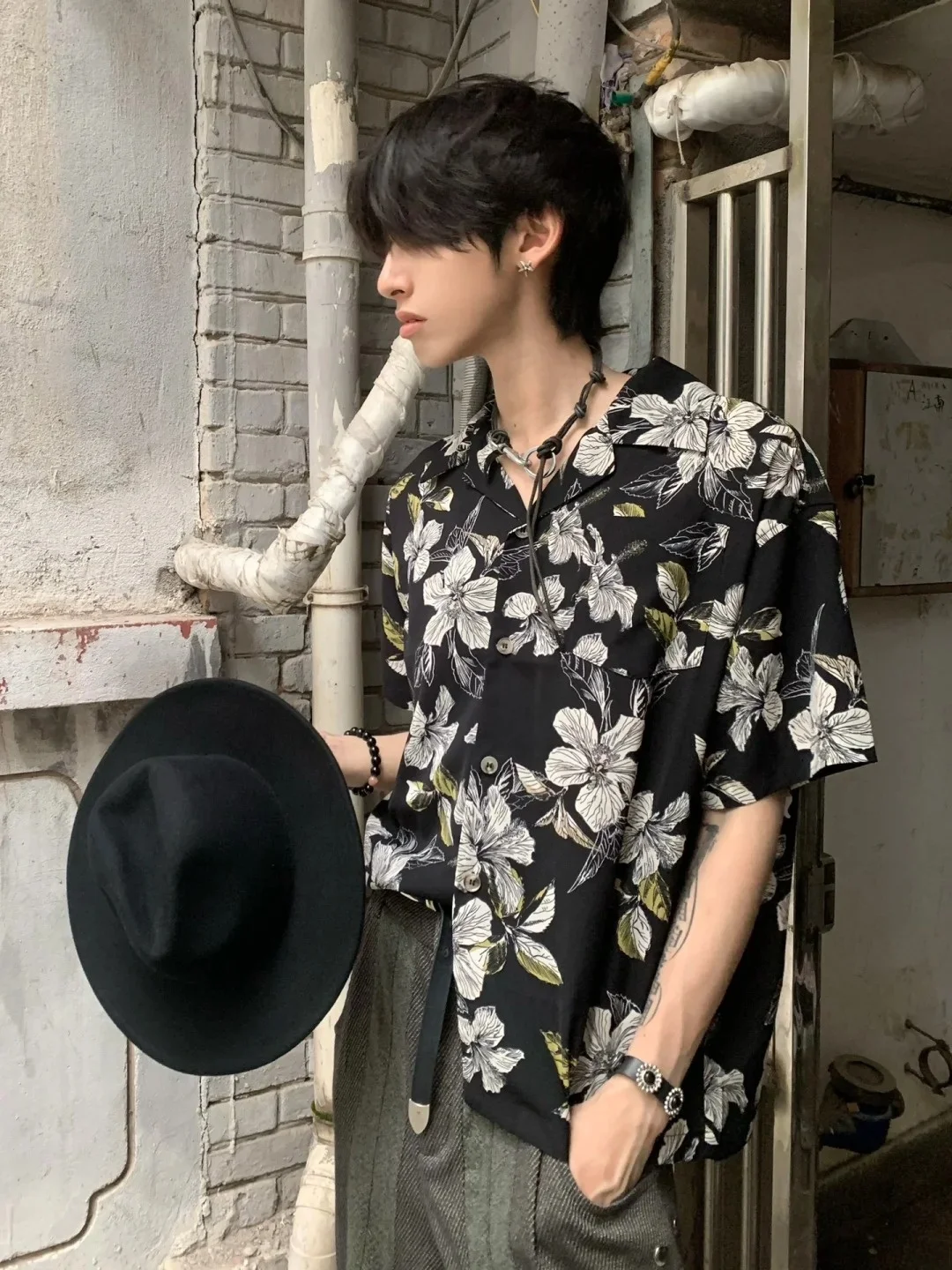 Hawaii Cuba Print Ice Silk Short Sleeve Shirt Men Summer Baroque Vintage Vacation Five-Quarter Loose Fit Polyester Fiber
