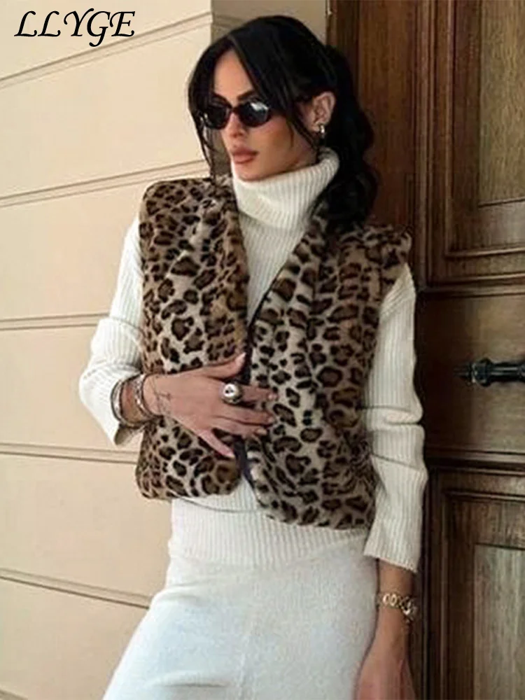 Casual Women's Fleece Leopard Print Vests V Neck Sleeveless Single Breasted Female Waistcoat 2024 Autumn Lady Chic Warm Outwear