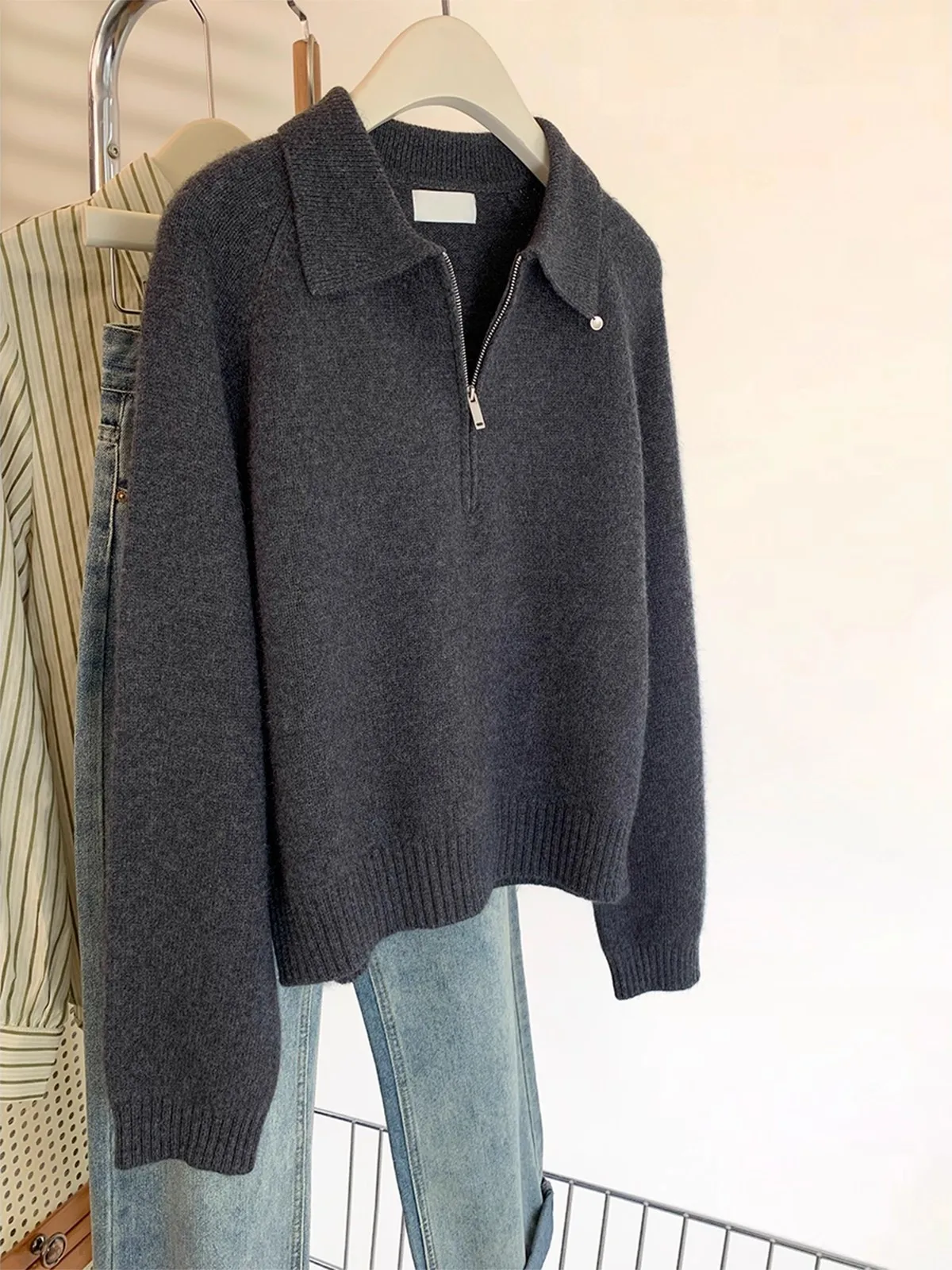 

Вязаный свитер с глубоким воротником и молнией, женский осенне-зимний новый свитер маленького размера, теплый удобный трикотаж...