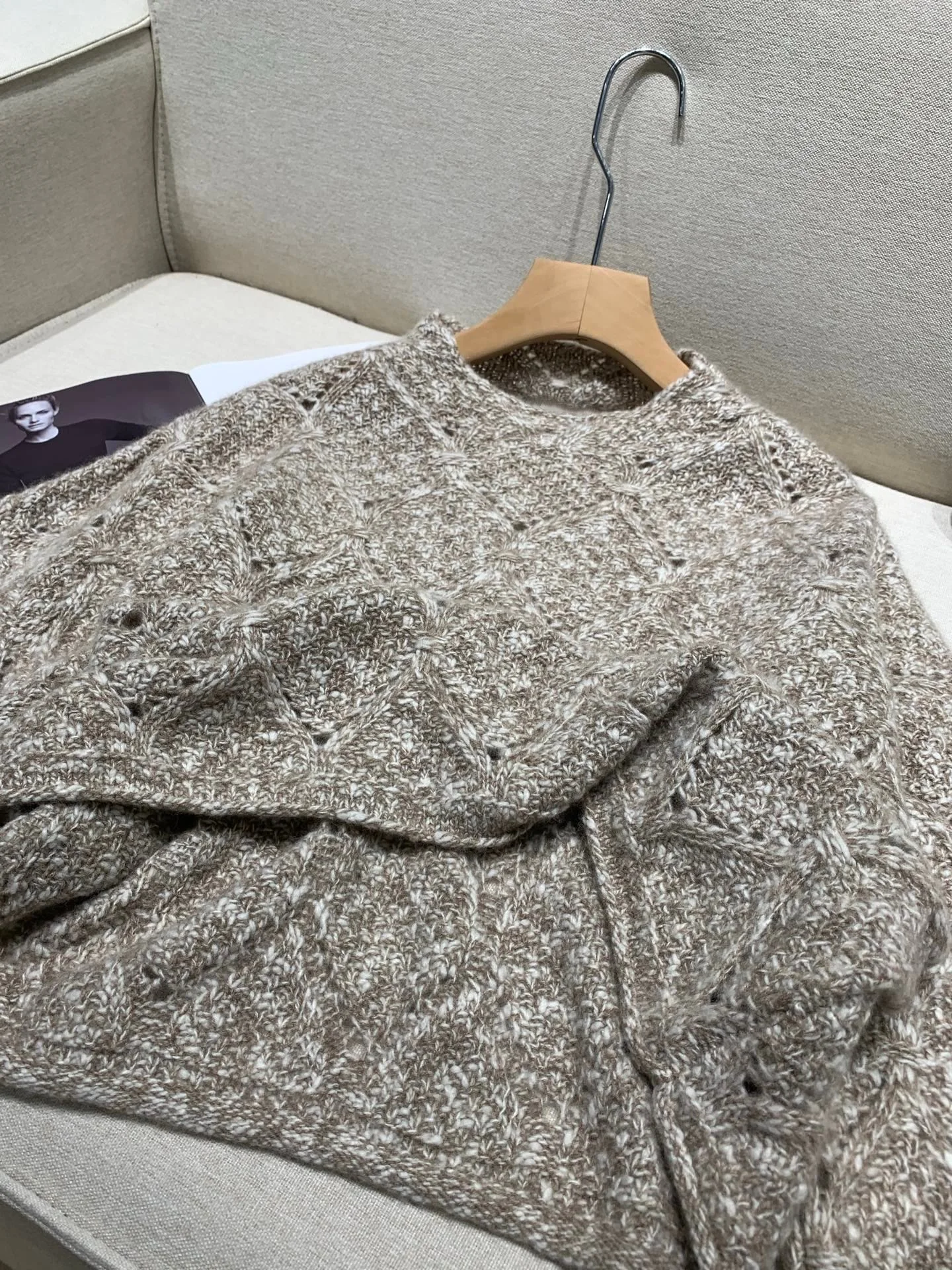 

Women Hollow Out Knitted Pullover Autumn Winter Round Neck Long Sleeve Retro Cashmere Sweater