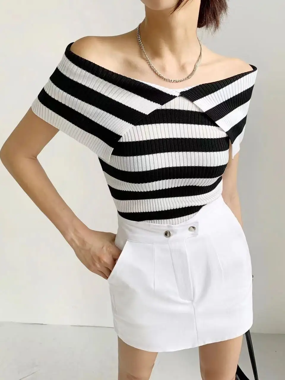 

Chic Retro One Shoulder Knitted Top Women's Short Sleeve Large Collar Fashionable Striped Versatile Summer Commute Style
