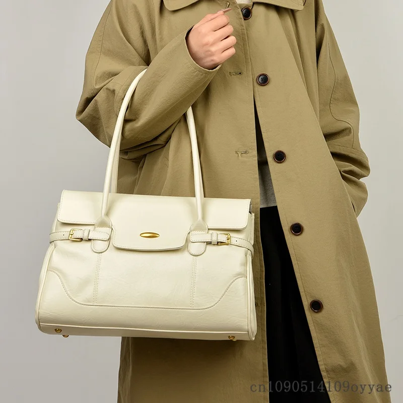 Large Capacity Tote Bag 2026 New Luxury Women's Shoulder Bag Underarm Bag Casual Fashion style PU Material Ladies Shoulder Bag