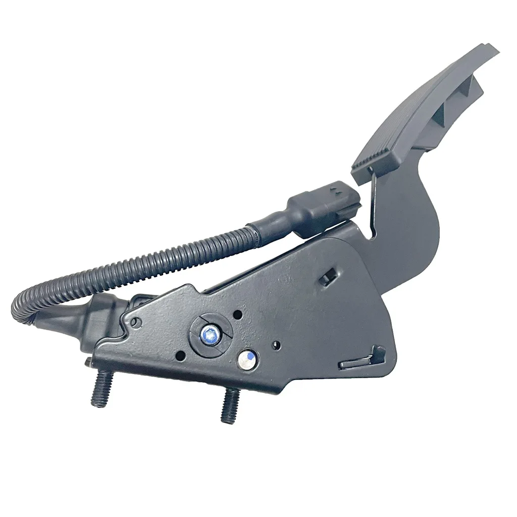 Suitable for Nanjun light card Yuchai generator accelerator pedal sensor 1108020-YC4E140