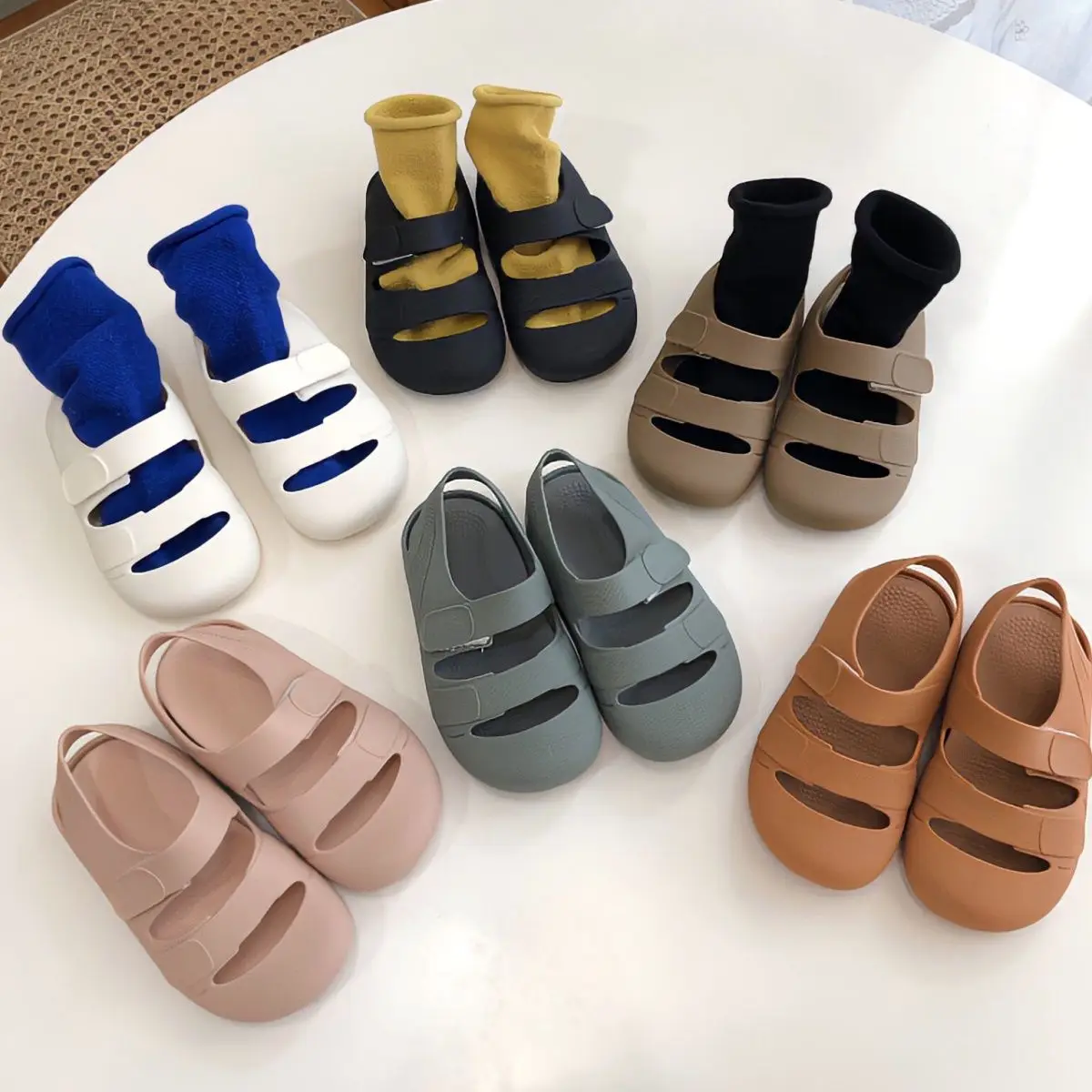 

Boys and Girls Sandals Summer Velcro Baby Toddler Beach Shoes Children Soft-soled Jelly Shoes