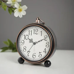 1 piece retro metal base clock, American creative clock; Personalized and minimalist pointer clock; Room and home decoration use