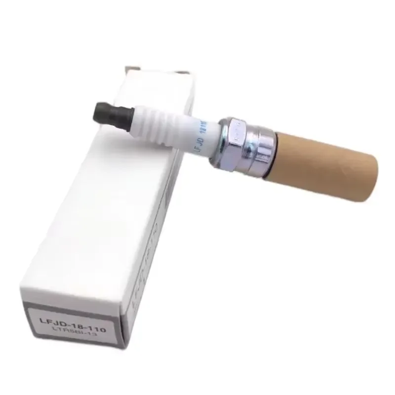 عالية الجودة 4 قطعة إيريديوم ITR6F13 ITR6F-13 شمعات الإشعال عالية الجودة سيارة الإشعال التوصيل ل L3Y4-18-110 L3Y418110 4477 IT20 VT20