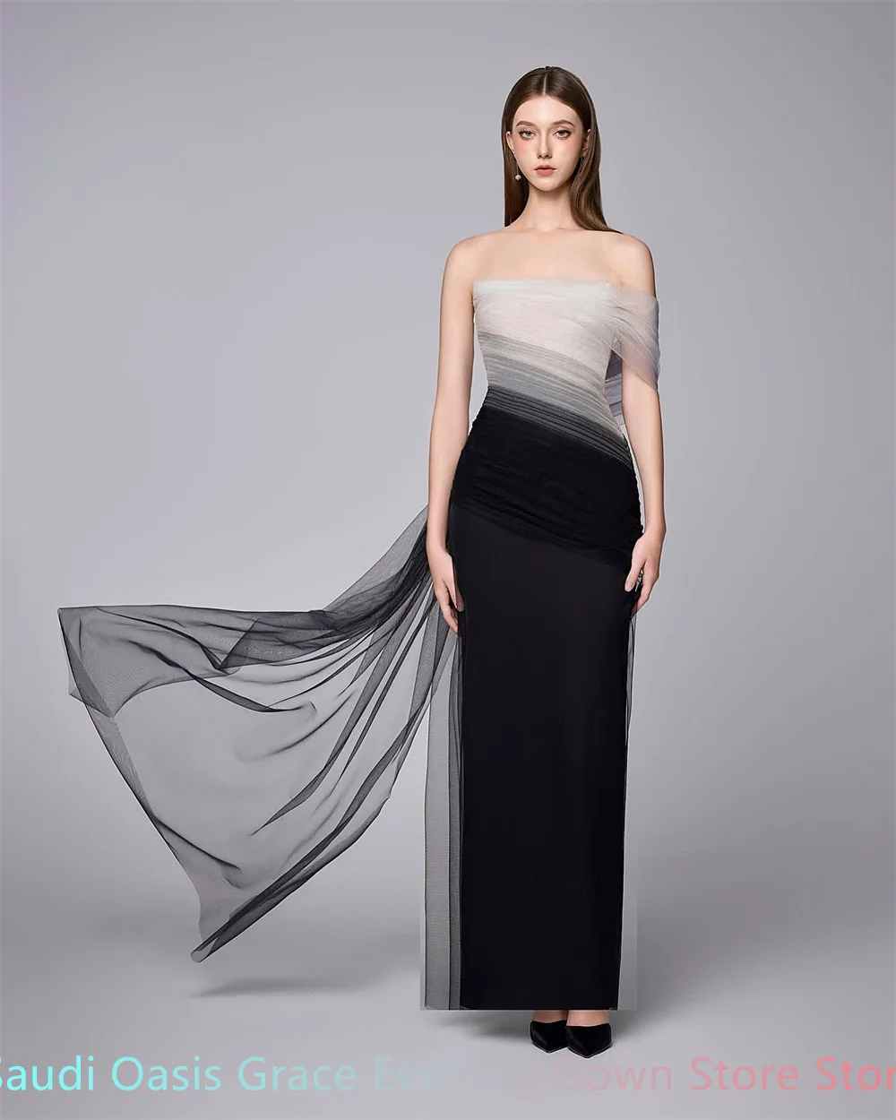 Maßgeschneidertes elegantes Heimkehrkleid aus weißem Tüll, zart, trägerlos, schulterfrei, Kontrastfarbe, Reißverschluss hinten, Vestido De Festa