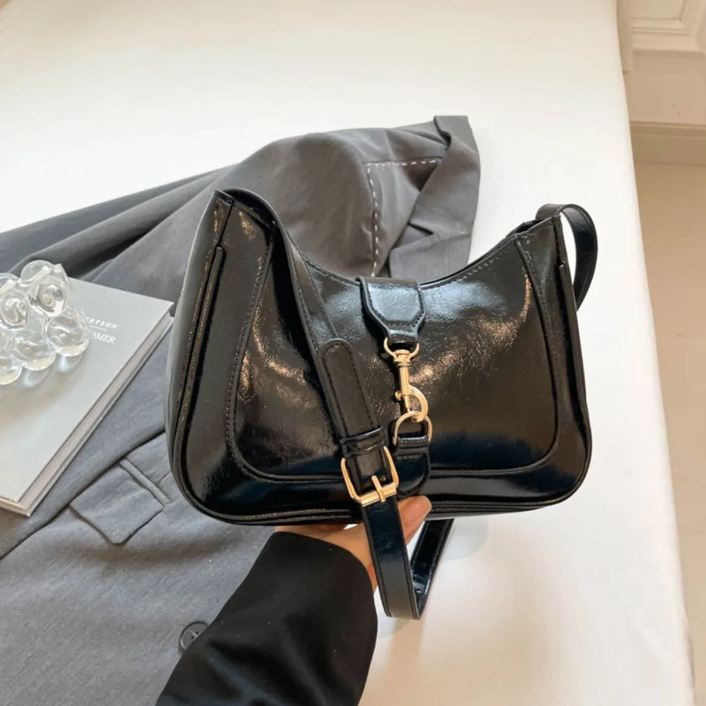 

Elegant Patent Leather Shoulder Bag Large Capacity Smooth Women's Armpit Bag Belt Buckle Solid Color Retro Clutch Handbag Daily