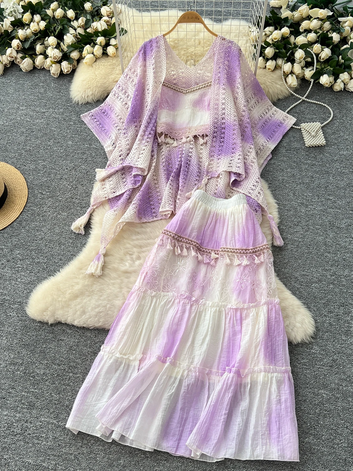 

Sweet adient Color Tassel Knitted Jaet Women's Outerwear Holiday Vaion High Waist Skirt with Strap Top Set