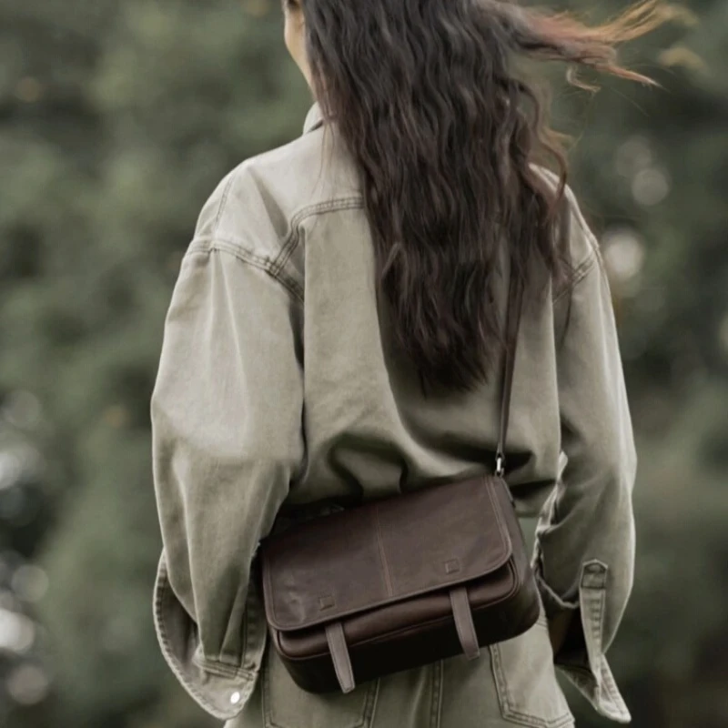 QIUZHEN Vegetable-Tanned Cowhide Messenger Bag Casual Vintage Commuter Shoulder Bag Crossbody Underarm Bag