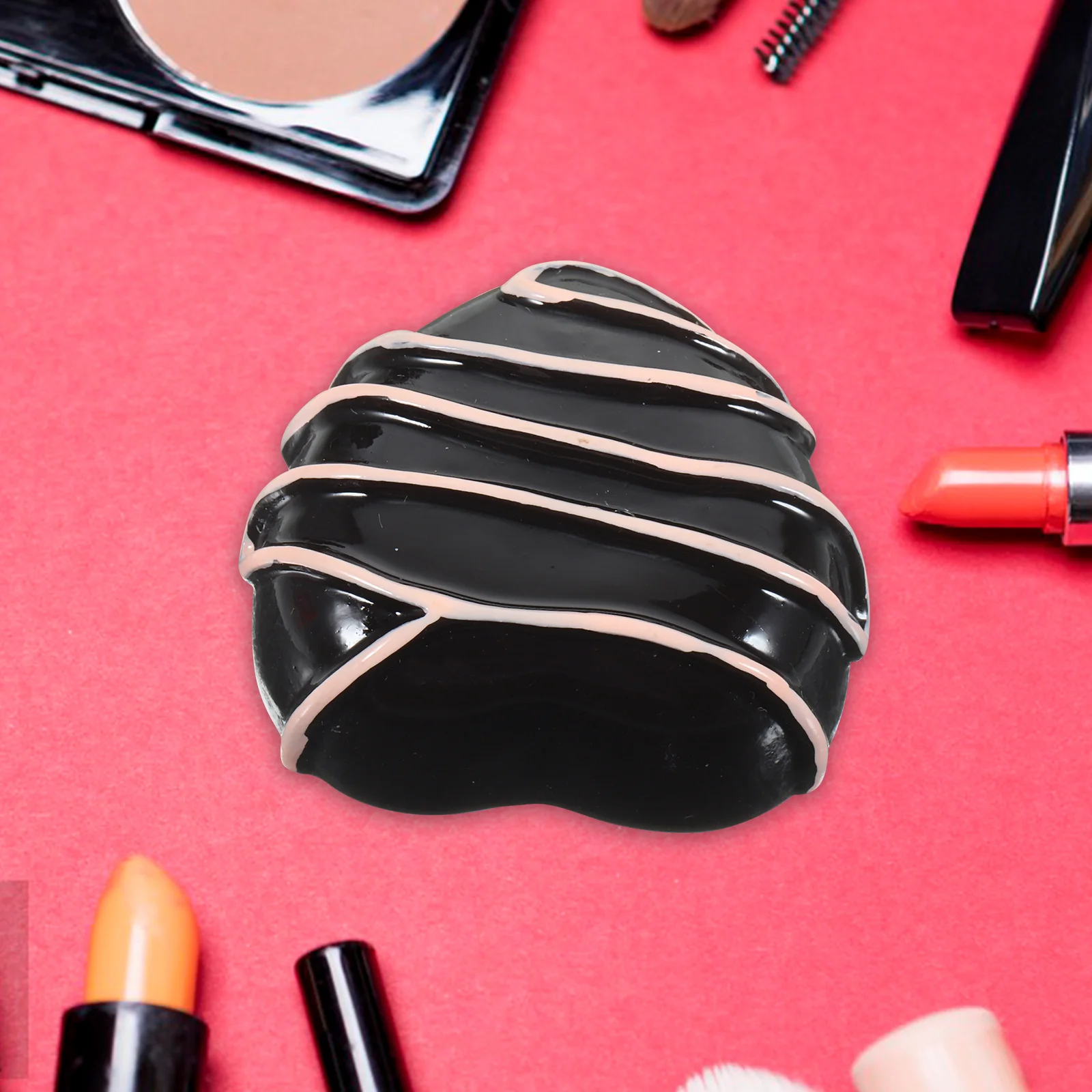 

Creative Cake Modeling Lip Gloss Rich Hydration Non-Stick Formula for Lasting Wear Women's Chic Lip Care Essential