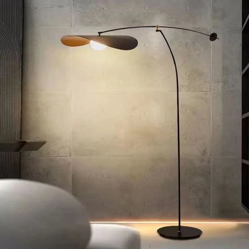Italian creative living room floor lamp, light luxury floor lamp next to the sofa in the modern living room, advanced fishing