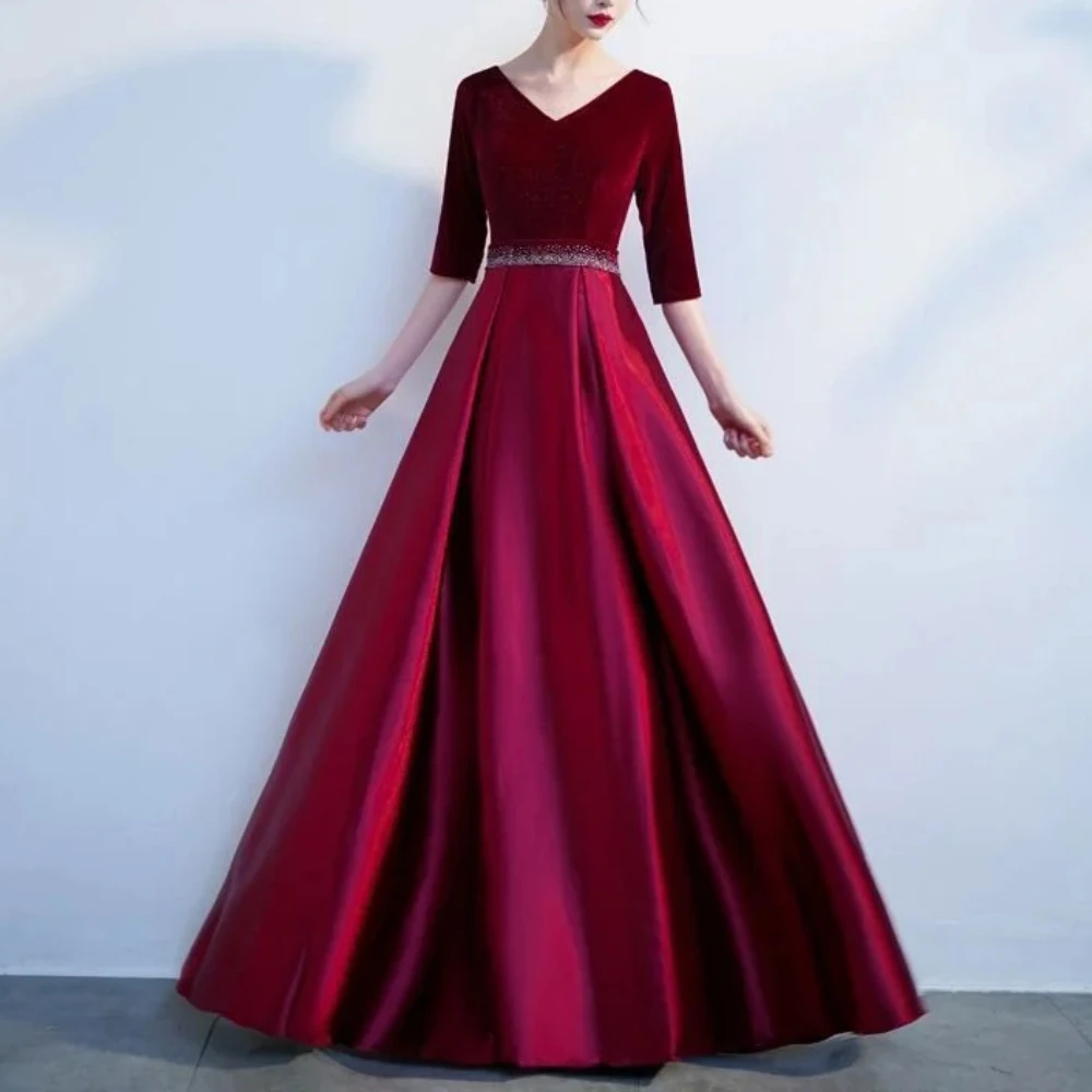 Maßgeschneiderte Abendkleider mit V-Ausschnitt und halben Ärmeln, elegantes, langes Promi-Kleid, exquisite, hochwertige Ballkleider für Damen