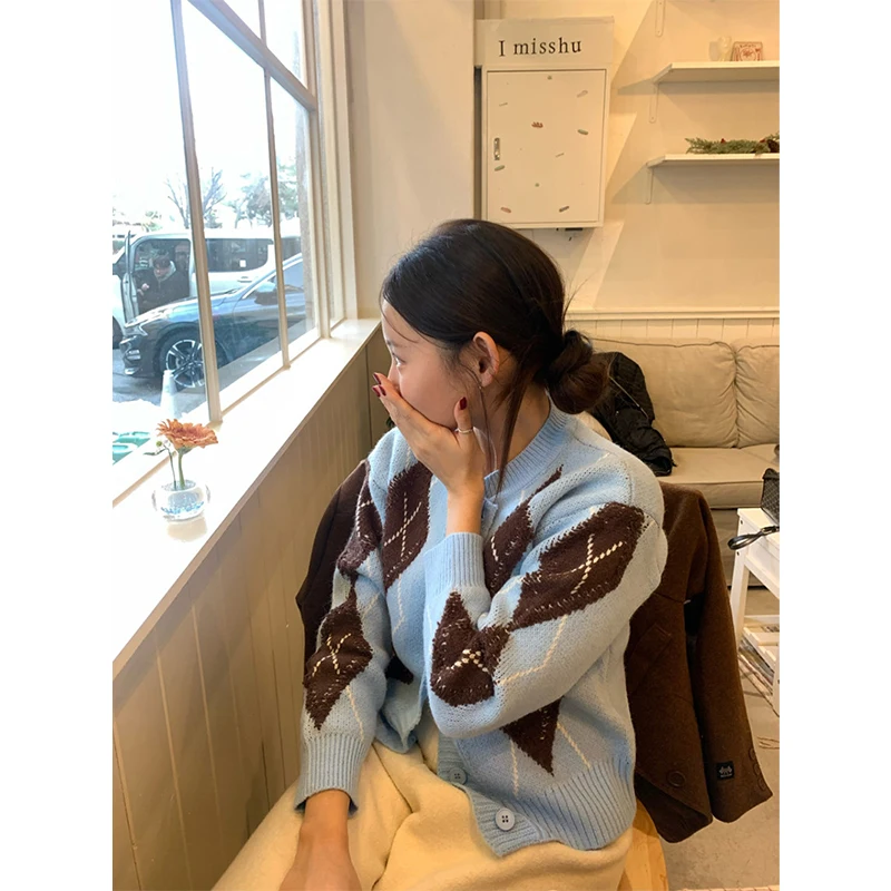 اقتصاص Argyle سترة مشغولة من الصوف المرأة Harajuku المرقعة سترة ملابس خارجية الكورية موضة تريكو الشتاء كم طويل لاعبا