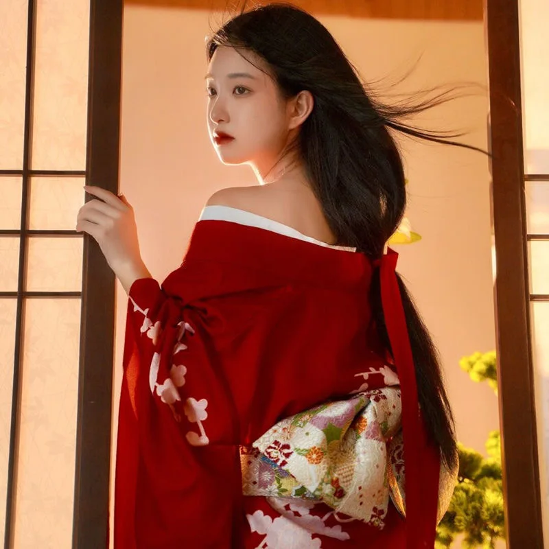 Kimono tradicional japonés con estampado de flores de Color rojo Obi para mujer, vestido de actuación de escenario de Cosplay Yukata de manga larga,