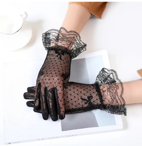 

A Pair of Vintage Ball Cheongsam Dress Accessories Kawaii Winter Black Women's Gloves, Suitable for Wedding Parties