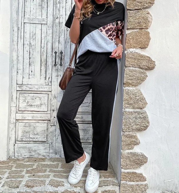 

Eye - Catching Two - Piece Spliced Contrast Leopard Print T - Shirt Set, Perfect for Casual Wear