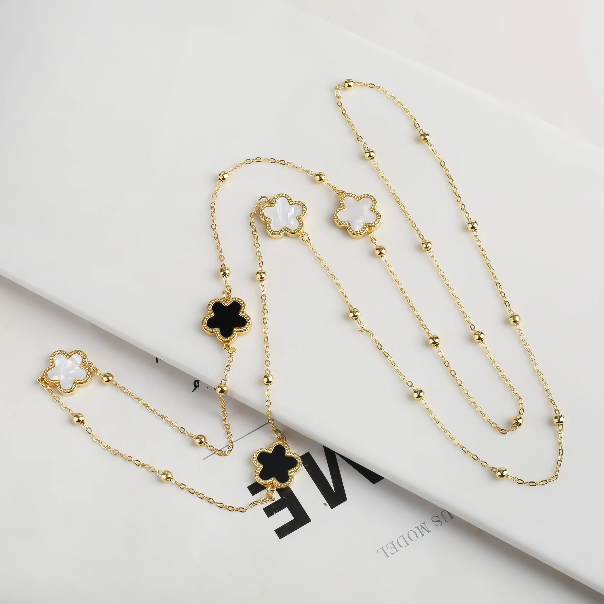 88cm Long Sweater Chain Double Sided Acrylic New Design Pendant Necklace Luxury High Quality Women\'s Gilded Party Gift Clover