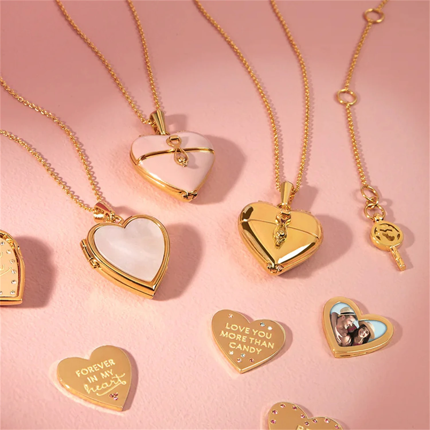 

WAKA Openable Heart Locket Necklace Personalized Charm Pendant Trendy Fashion Jewelry for Women Gift Idea Daily Party Wear