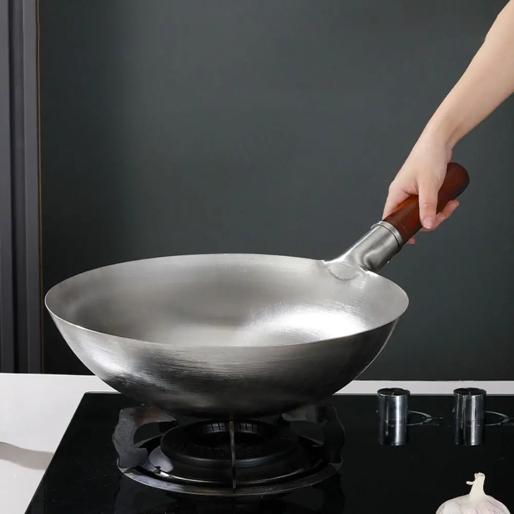 No Coating Hand Hammered Iron Wok Universal 30CM Chinese Traditional Frying Wok Round-bottomed Scratch Resistant Cooking Pot
