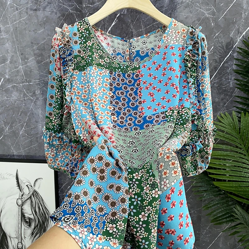 

Elegant Green Floral Silk T-Shirt Bubble Sleeve round Neckline Five-Quarter Length Straight Fit Summer Top for Business Commute
