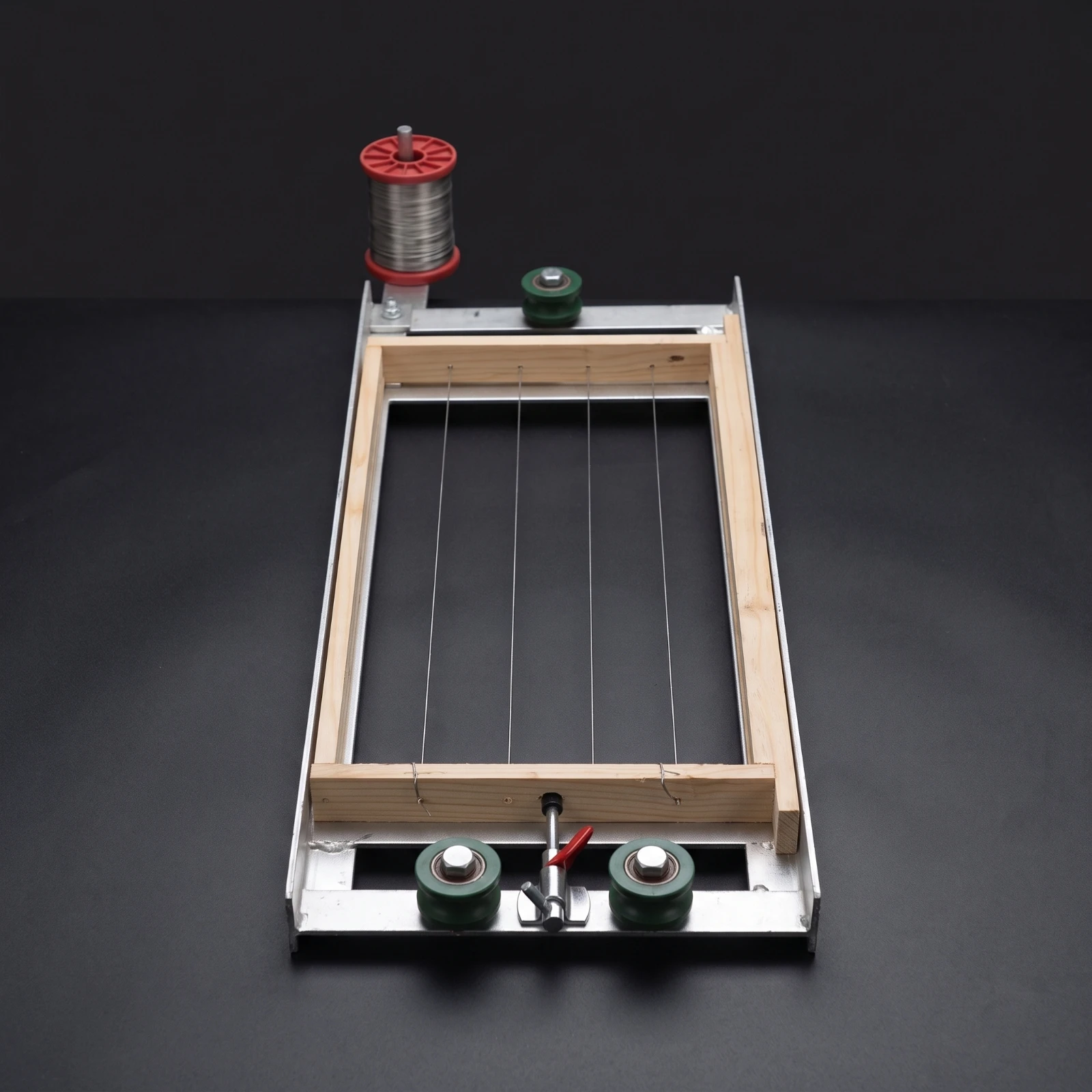 Frame Wiring Tool Bench-Style Beekeeping Frame Wire Tensioner Wire Tensioner Manual Adjustable for Beekeepers, Apiary