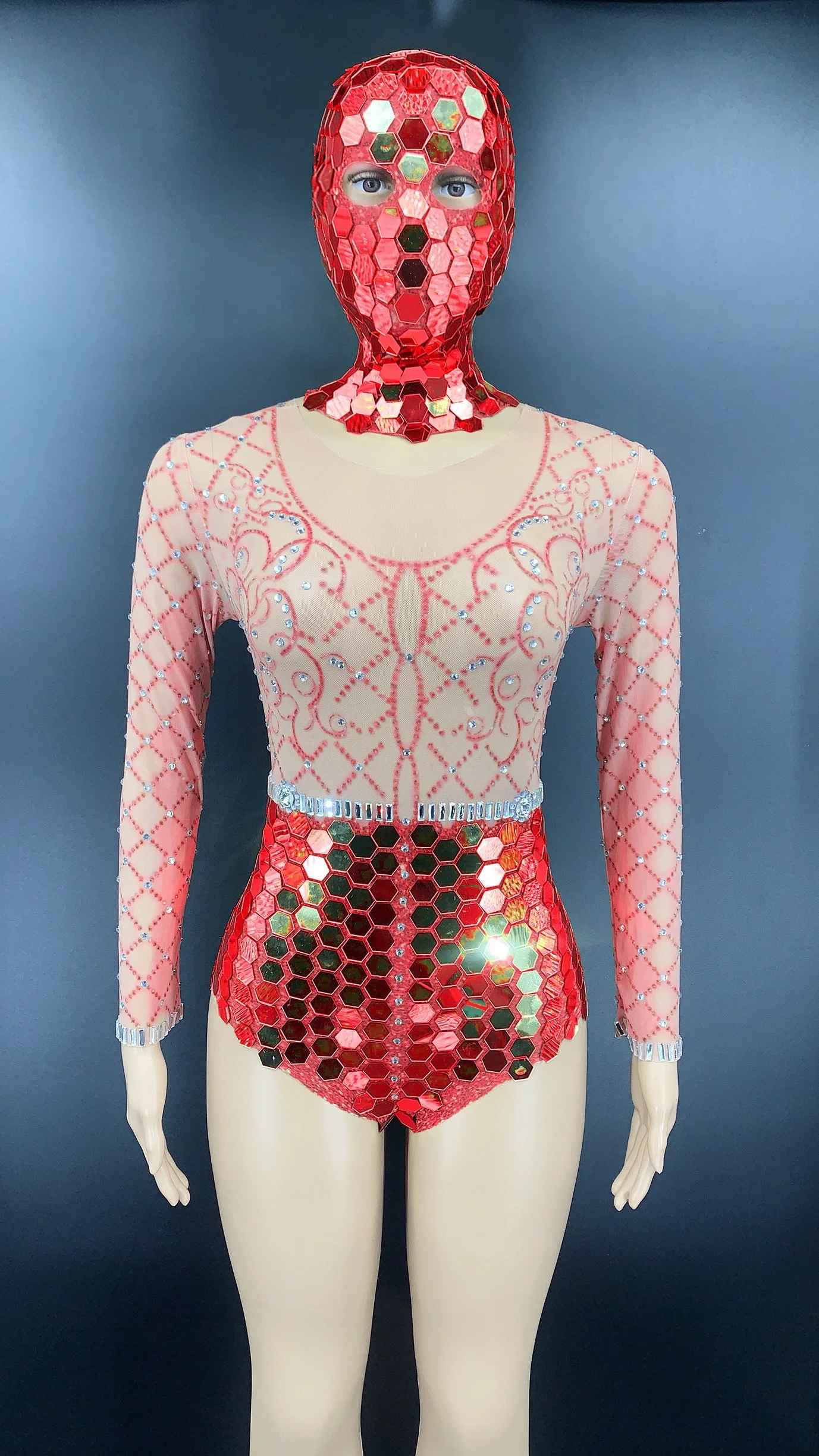 Kombinezon z cekinami lustrzanymi w wielu kolorach, kostium drag queen, strój sceniczny dla piosenkarza, tancerki, nakrycie głowy, kombinezon rave, model yj014 (2026)