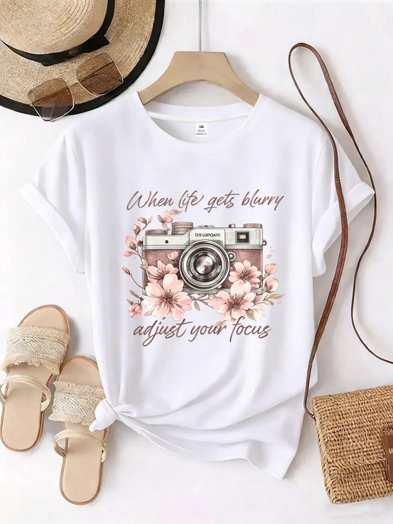 

【WZM101424】Camera printed plus size women's round neck summer casual short sleeved street fashion versatile plus size T-shirt