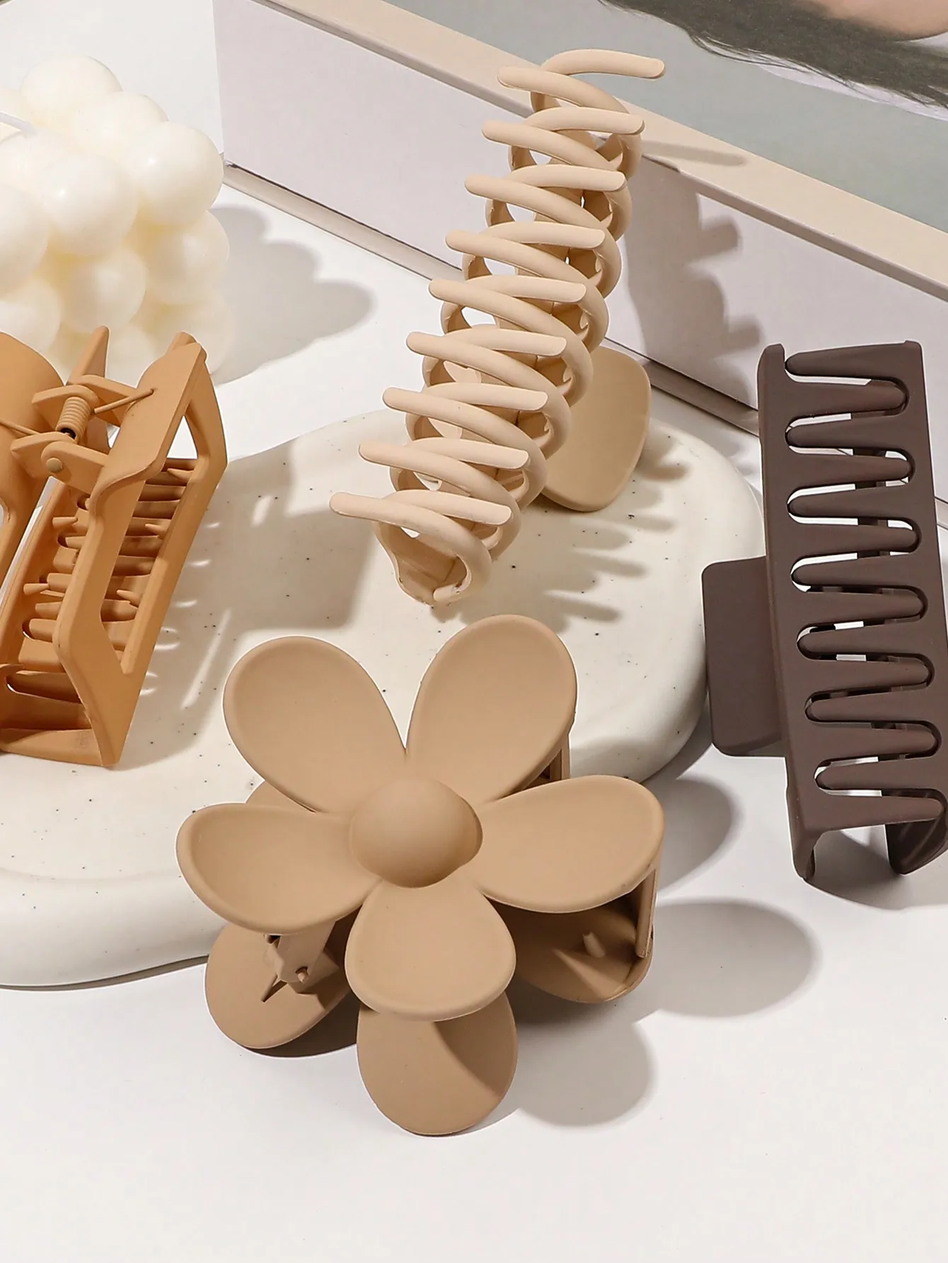 4 Stück klassische schwarze Haarklammern in verschiedenen Stilen, Blumenquadrat, große Haarnadeln, rutschfeste Haar-Accessoires für Frauen, dickes Haar – Detail 14