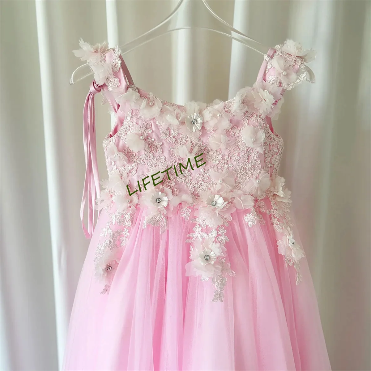 Aangepaste saliegroene baby kanten schattige meisjesjurk met lange mouwen en strik knielengte prinses bruiloft verjaardagsfeestje jurk