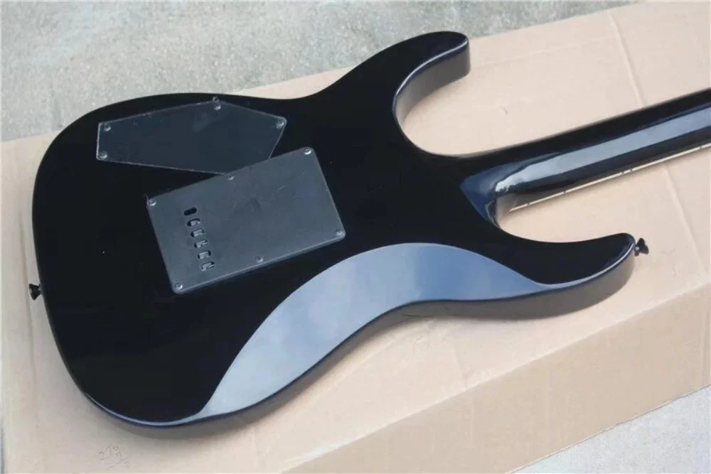 6 Strings Electric Guitar with Rosewood Fingerboard,Black Hardware,Provide customized services