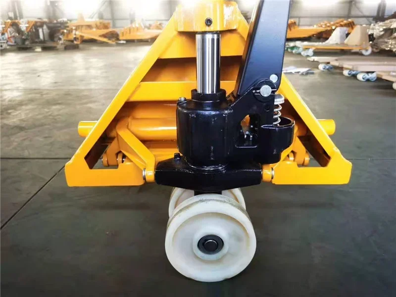 l High Quality And Latest Design Manual Hydraulic Truck 2500kg 3ton Forklifts Factory Outlet Hand Pallet Truck China