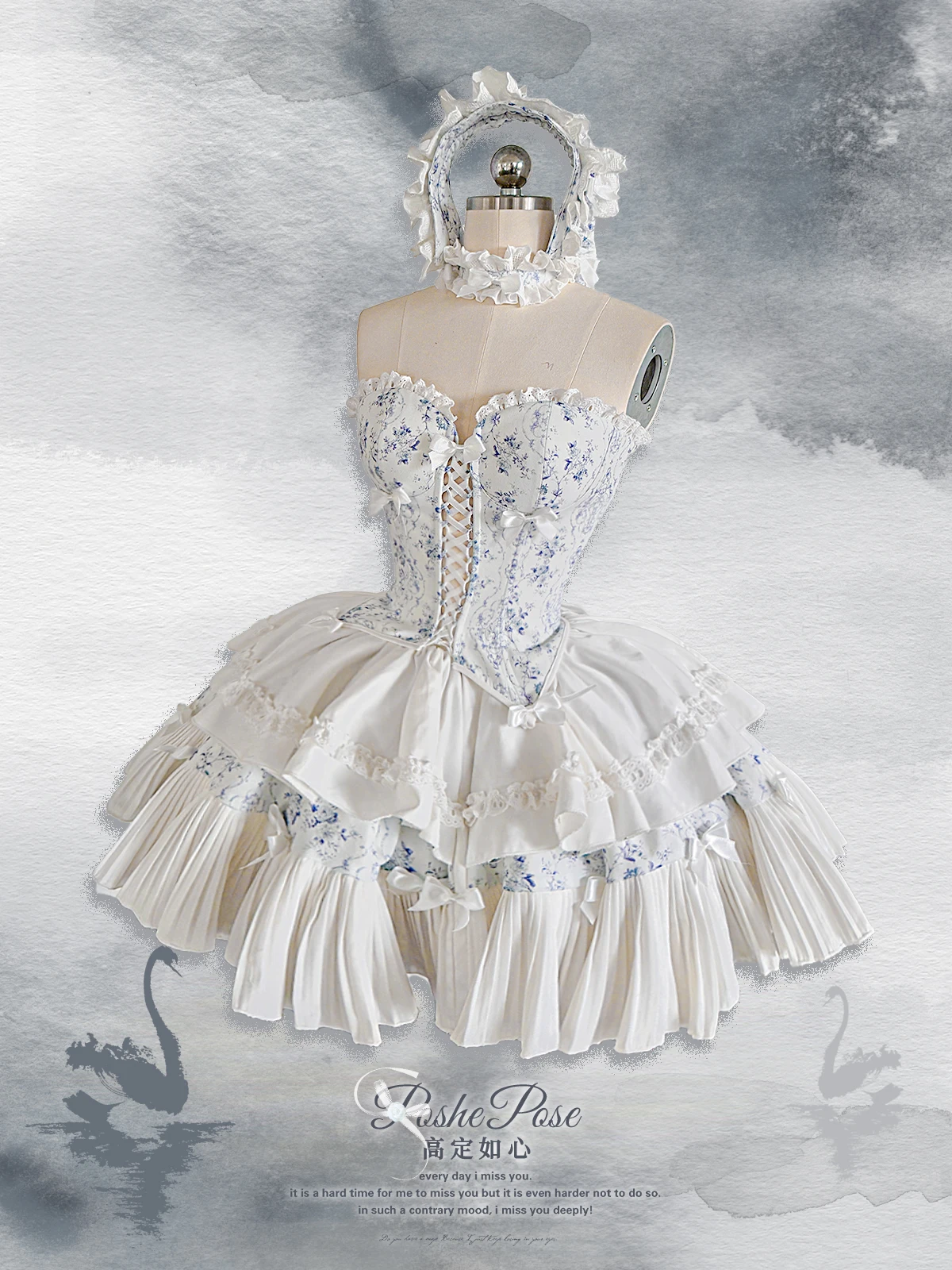 مجموعة تنورة ذات ثنيات علوية بدون أكمام على شكل فيونكة من الدانتيل الحلو بطباعة عتيقة تتضمن عصابة رأس + إكسسوار للرقبة + سوار